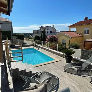  Apartment Luxury Near The With Private Pool -exclusive Use